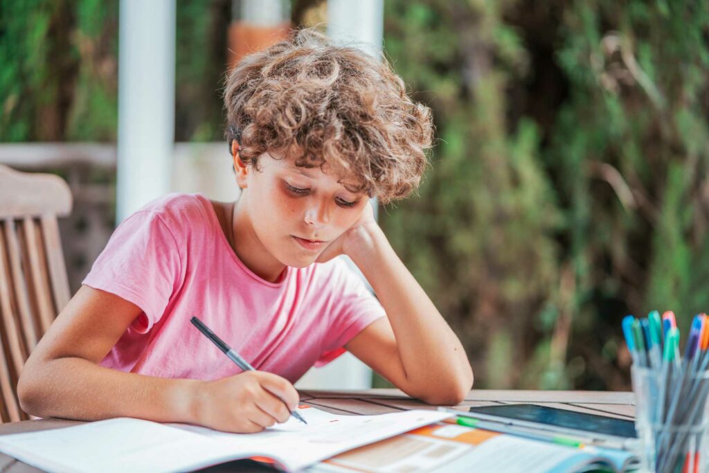 Livin'España - School Enrollment in Spain